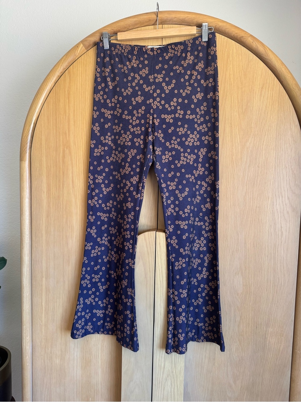 Novella Royale Iris Bells Size M